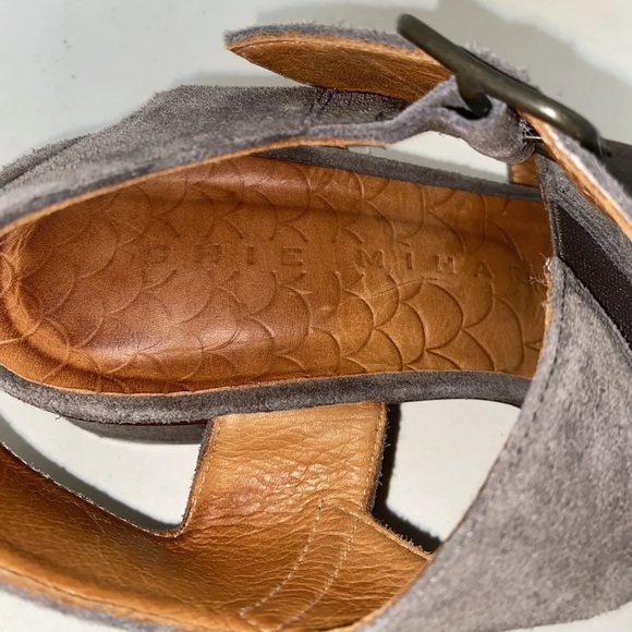 Chie Mihara 37.5 Grey Suede Chunky Heel Sandals - Picture 5 of 11